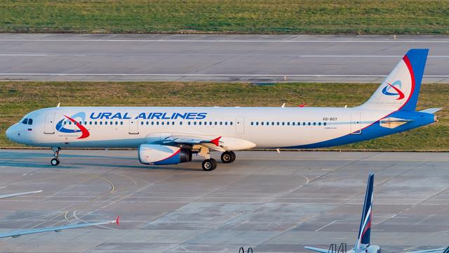 VQ-BGY:Airbus A321:Уральские авиалинии